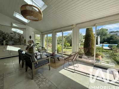 Maison - 200 m² - 7 pièces