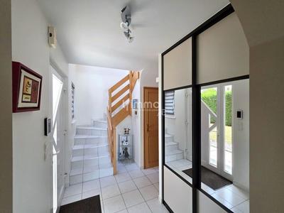 Maison - 160 m² - 8 pièces