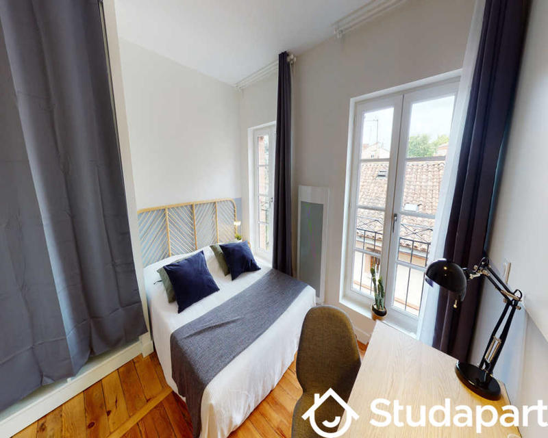 Chambre - 120 m² - 1 pièce