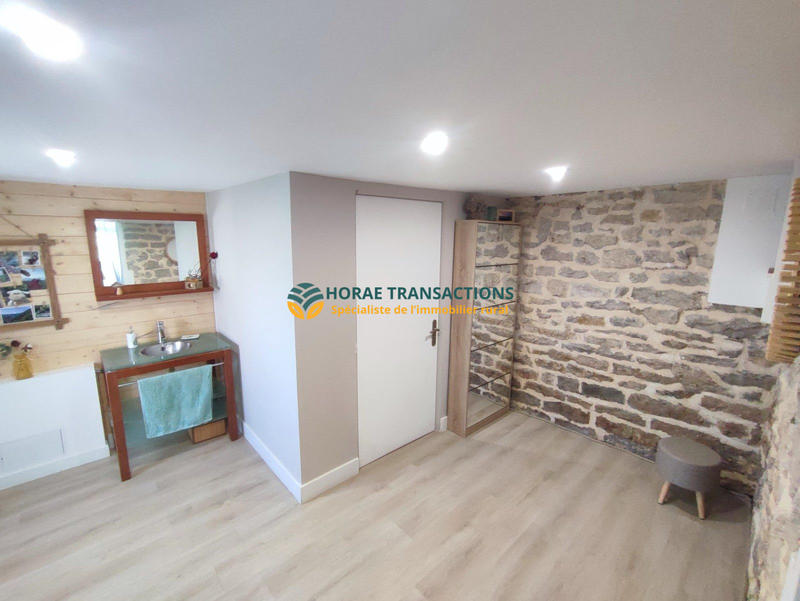 Maison - 250 m² - 8 pièces