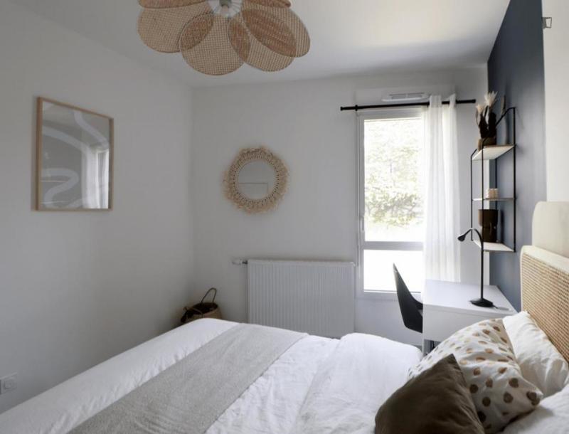 Chambre - 13 m² - 5 pièces