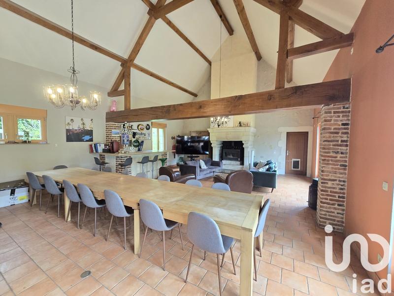 Maison - 282 m² - 8 pièces