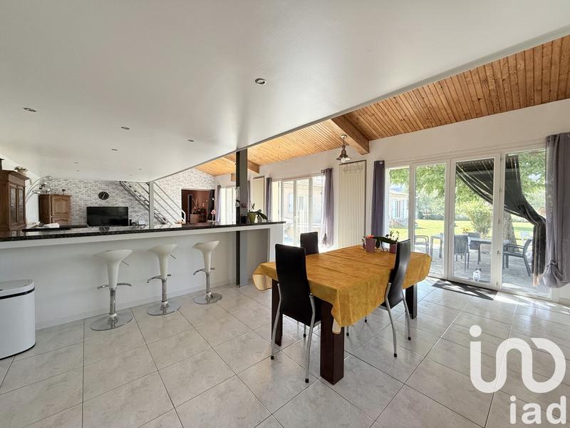 Maison - 260 m² - 5 pièces