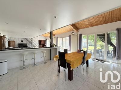 Maison - 260 m² - 5 pièces