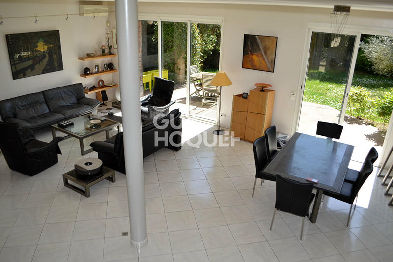 Maison - 192 m² - 7 pièces
