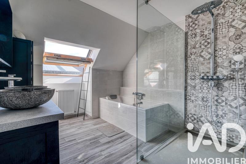 Maison - 140 m² - 6 pièces