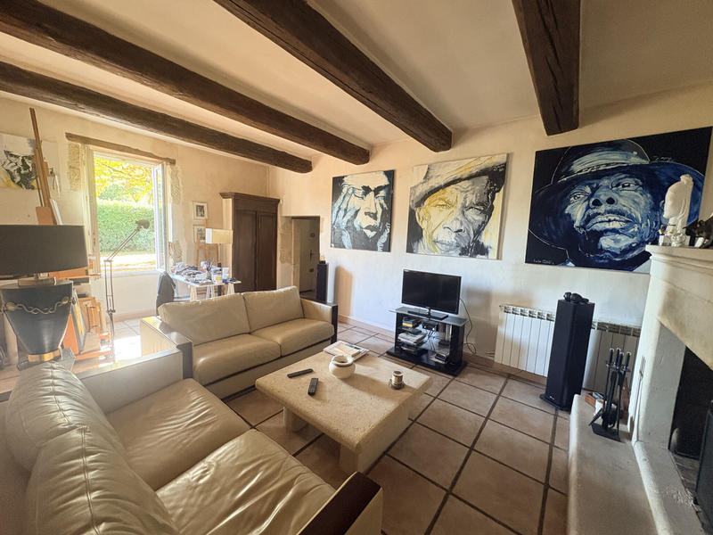 Maison - 320 m² - 8 pièces