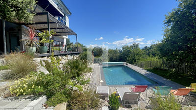 Maison - 167 m² - 7 pièces