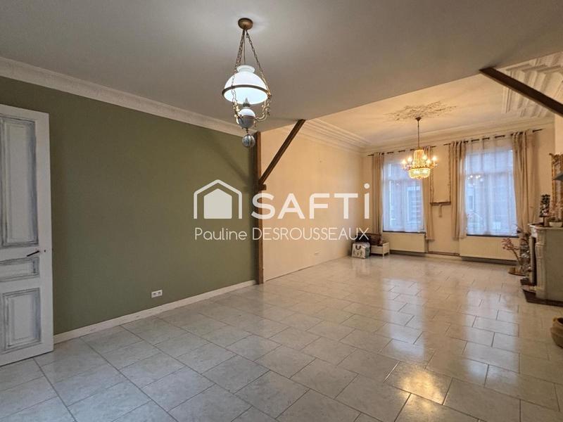 Maison - 215 m² - 8 pièces