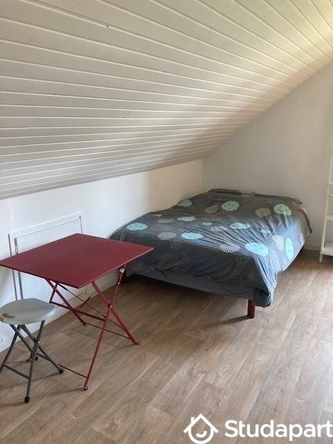 Chambre - 15 m² - 1 pièce
