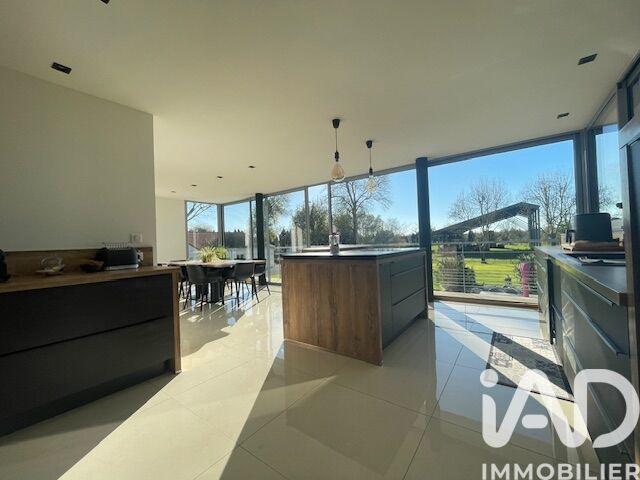 Maison - 290 m² - 8 pièces