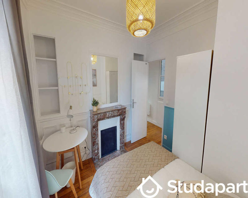 Chambre - 100 m² - 1 pièce