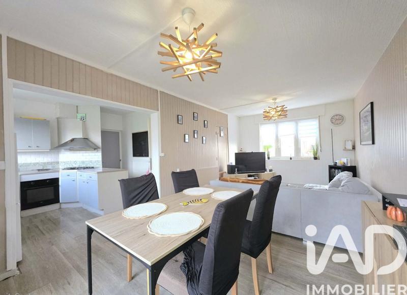 Maison - 95 m² - 5 pièces