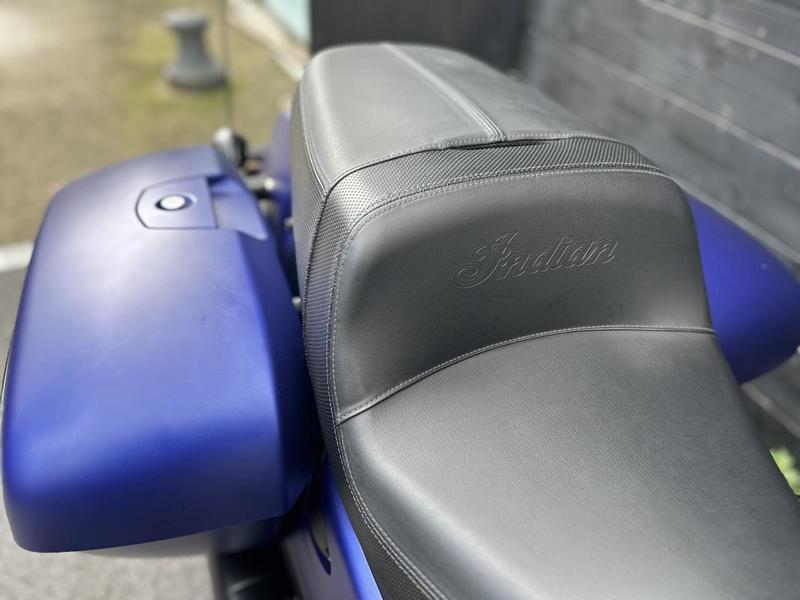 Indian Challenger Dark Horse Spirit Blue Smoke