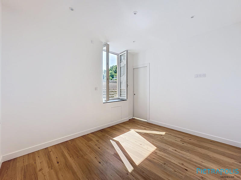 Appartement - 95 m² - 4 pièces