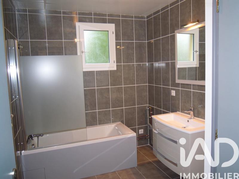 Maison - 96 m² - 5 pièces