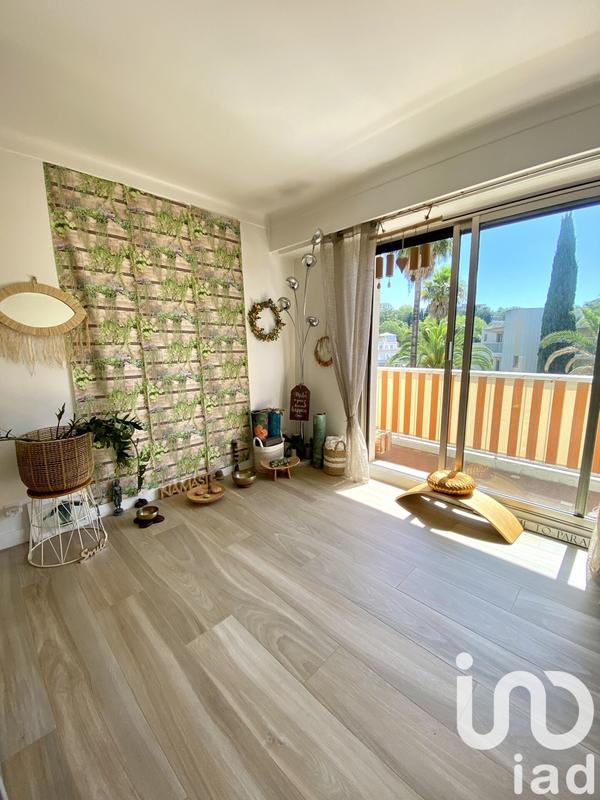 Appartement - 99 m² - 4 pièces