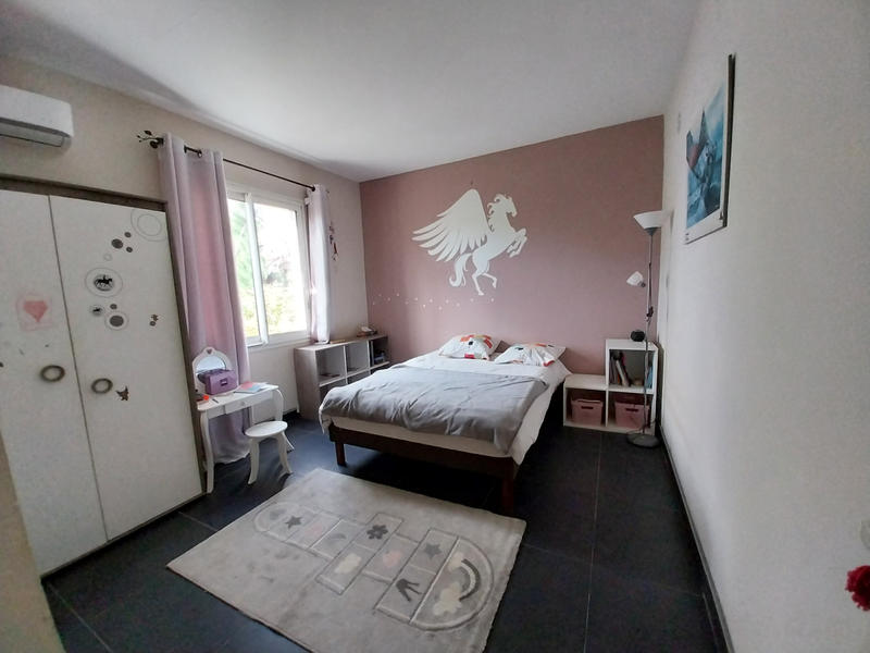 Villa - 240 m² - 9 pièces