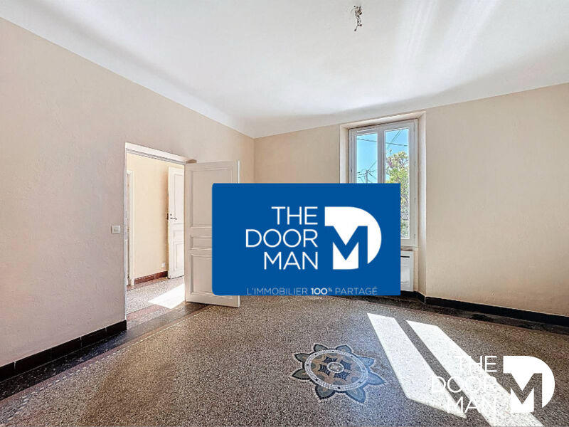 Maison - 240 m² - 10 pièces