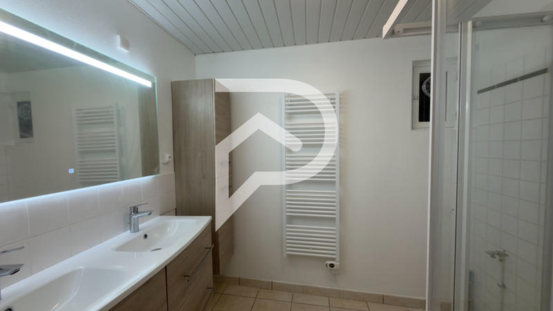 Maison - 98 m² - 4 pièces