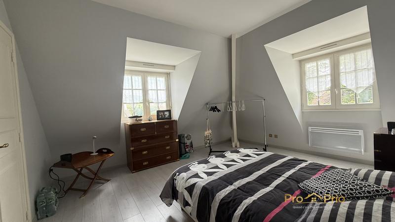 Maison - 224 m² - 7 pièces