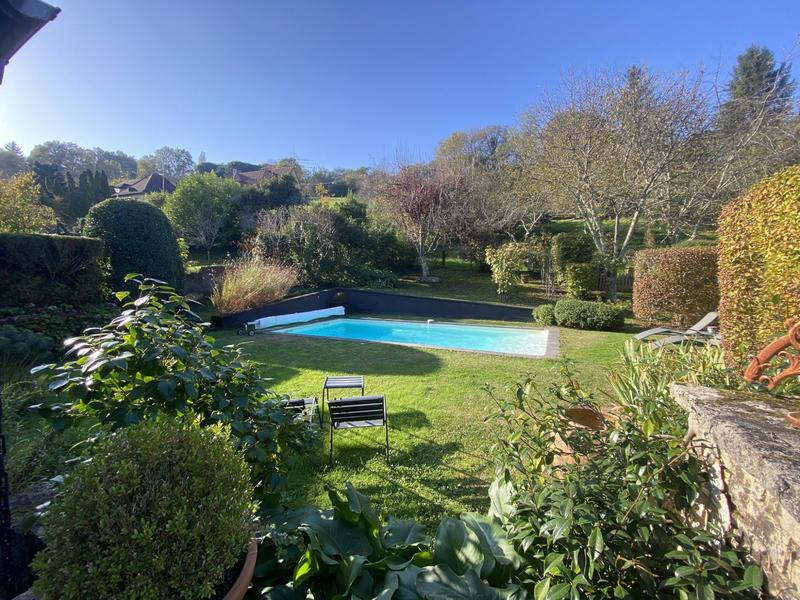 Maison traditionnelle - 168 m² - 6 pièces