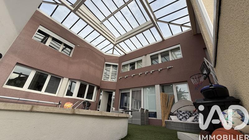 Maison de maîtres - 180 m² - 7 pièces