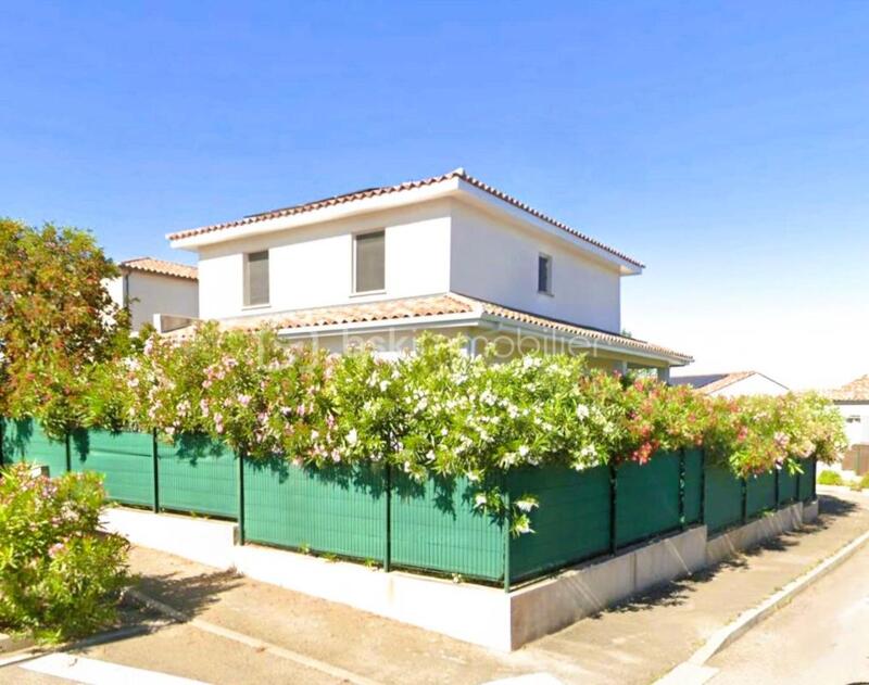 Maison traditionnelle - 156 m² - 6 pièces