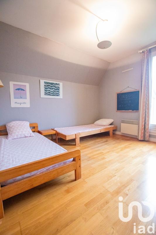 Maison - 152 m² - 8 pièces