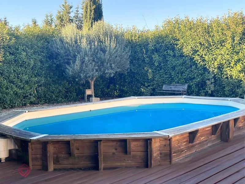 Maison - 243 m² - 6 pièces