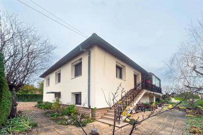 Demeure - 157 m² - 8 pièces