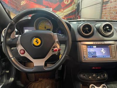 Ferrari California V8