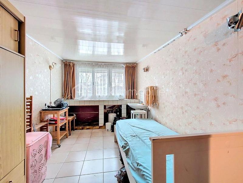 Maison - 98 m² - 8 pièces