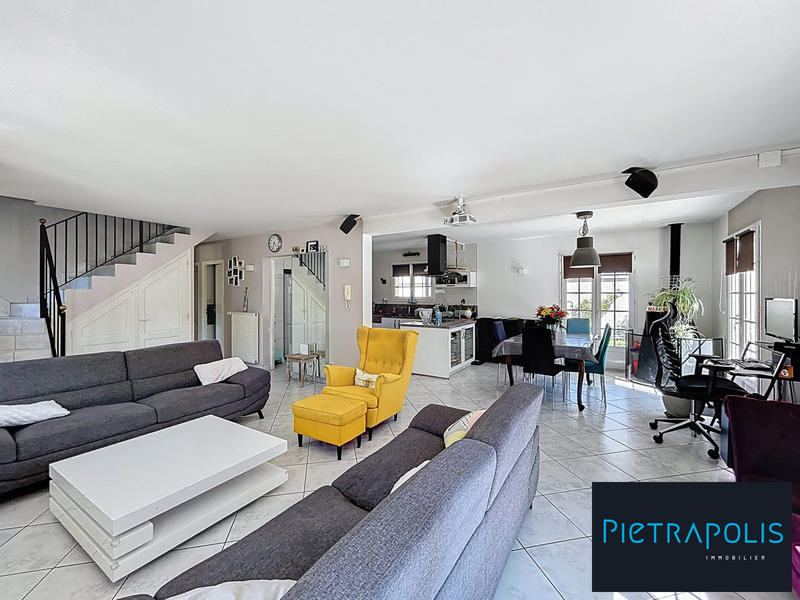 Maison - 134 m² - 5 pièces