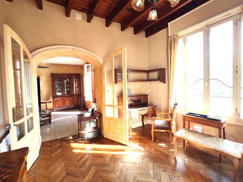 Maison - 200 m² - 7 pièces