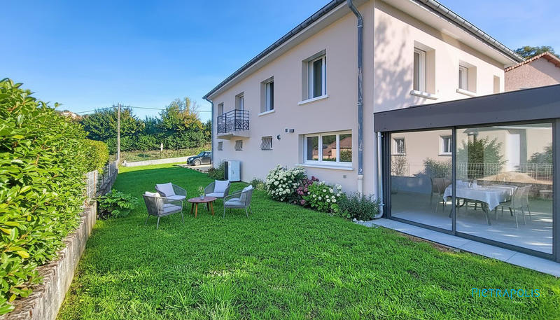 Maison traditionnelle - 186 m² - 6 pièces