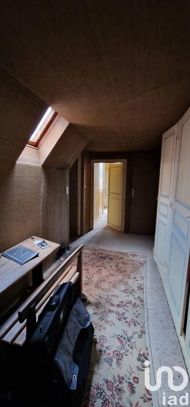 Maison - 225 m² - 7 pièces