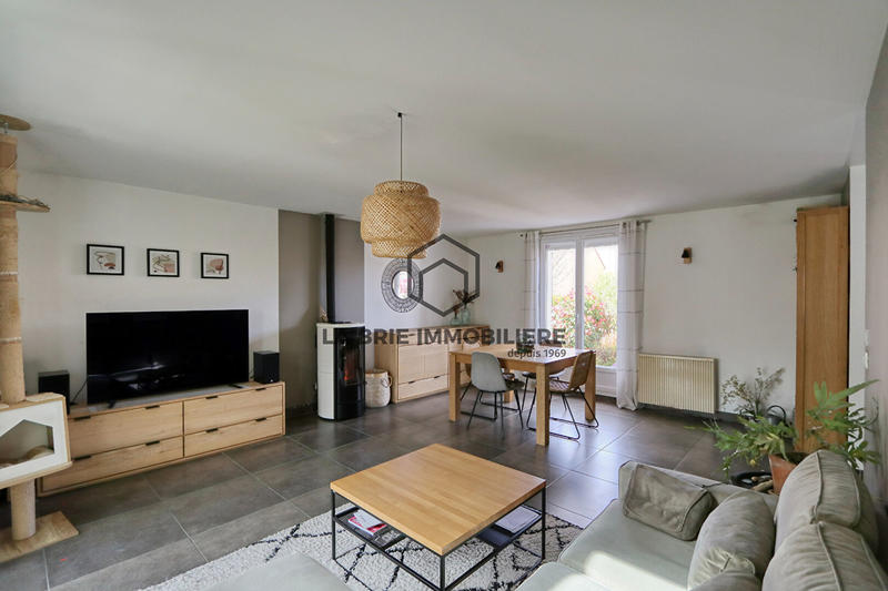 Maison - 135 m² - 6 pièces