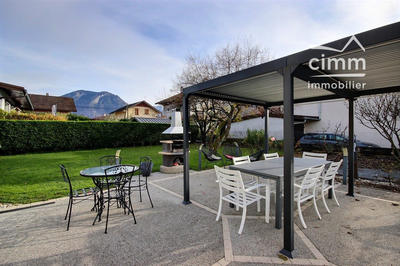 Maison - 169 m² - 9 pièces