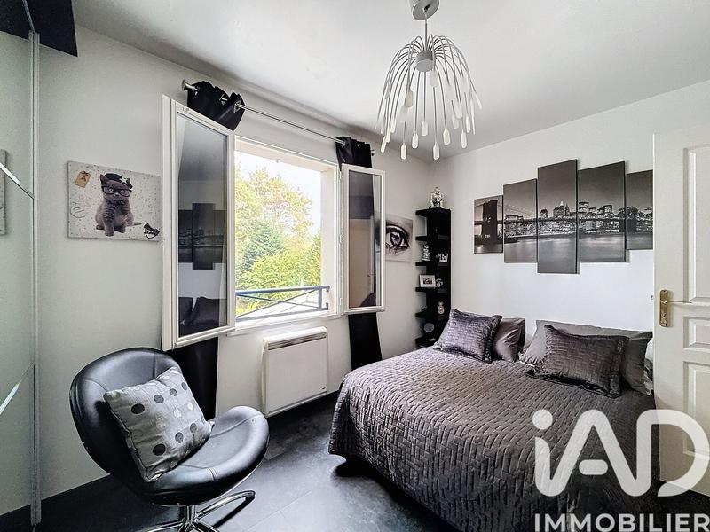 Maison - 248 m² - 8 pièces