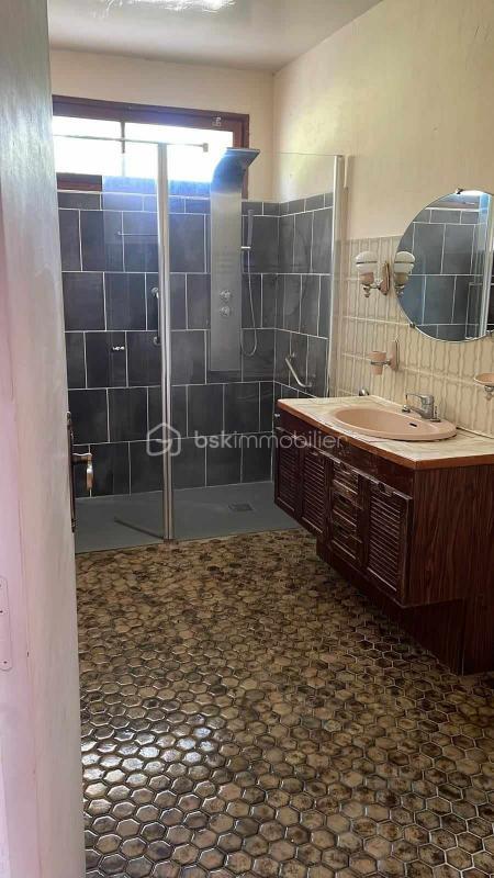 Maison ancienne - 231 m² - 7 pièces