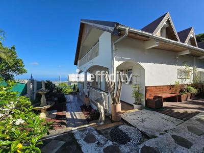 Maison - 160 m² - 6 pièces