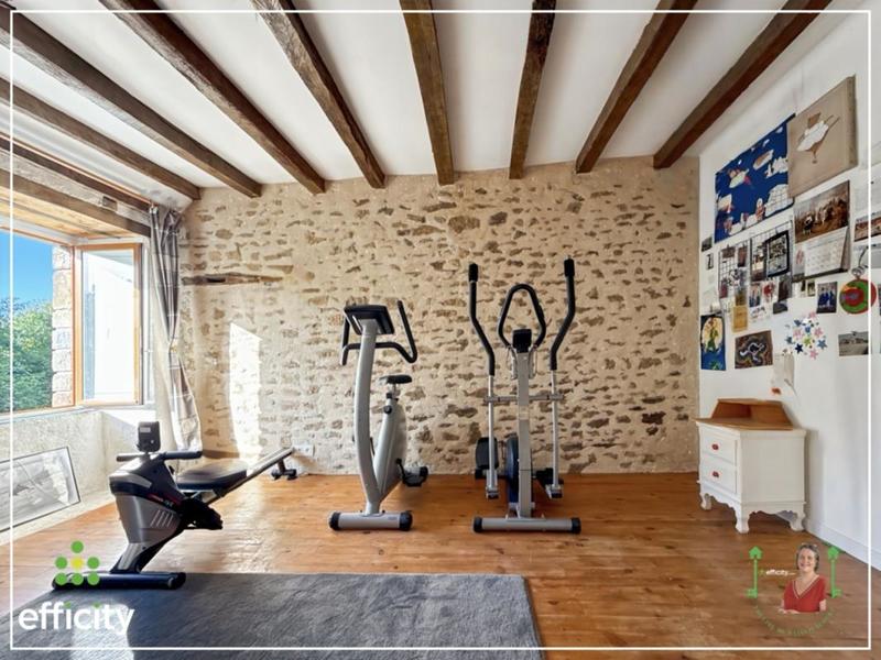 Maison traditionnelle - 334 m² - 14 pièces