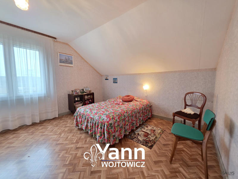 Maison - 96 m² - 5 pièces