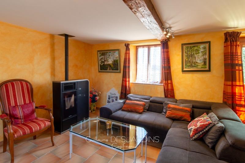 Maison traditionnelle - 136 m² - 6 pièces