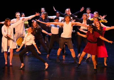 Spectacle de l'option théâtre du Legt Robert Schuman