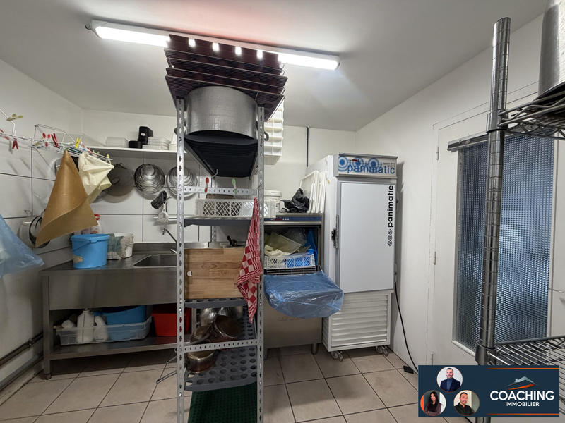 Local commercial - 81 m² - 3 pièces