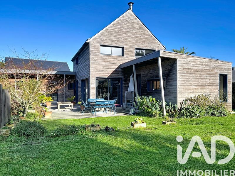 Maison - 170 m² - 9 pièces