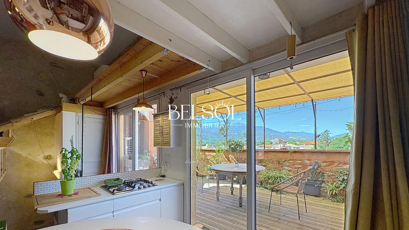 Maison - 210 m² - 6 pièces