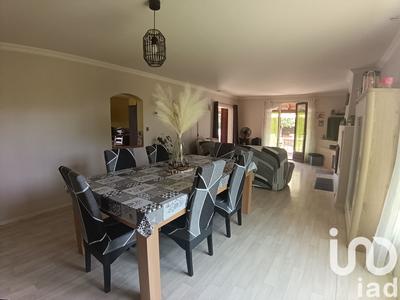 Maison - 213 m² - 9 pièces